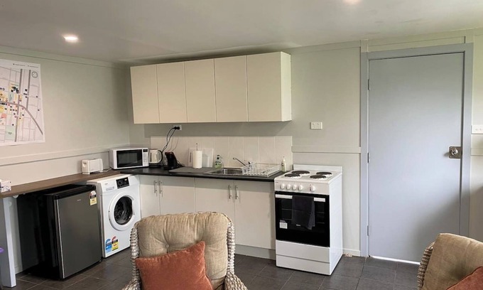 Orange East Cottage | Spring St Accommodation