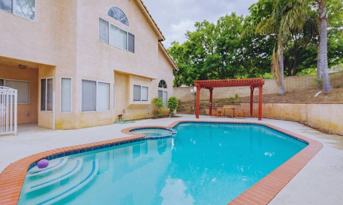 Moreno Valley House | Springmist · ✷PRIVATE POOL✷ 4 Bedroom/Fast Wifi/Dessert Oasis
