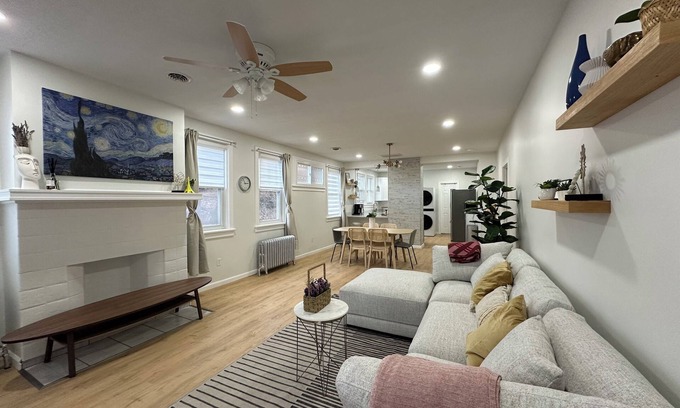 Squirrel Hill South Apartment | Squirrel Hill Modern and Cozy 3BR/2BA apartment with AC, WiFi