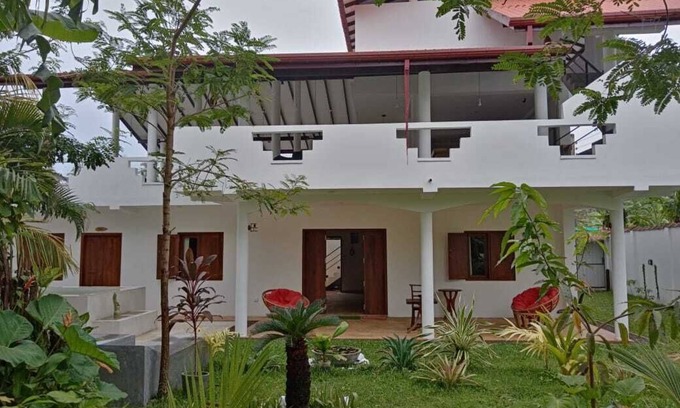 Kathaluwa Villa | Sri Lanka Surf Villa with jacuzzi