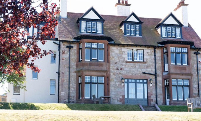 North Berwick House | St Aidans