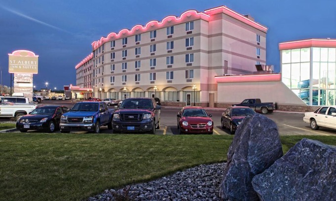 St. Albert Hotel | St. Albert Inn & Suites