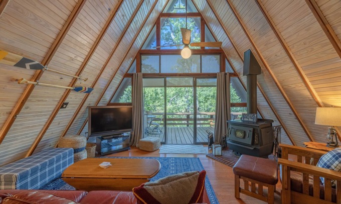 Wright City Ski Chalet | St. Gallen Shores by Innsbrook Vacations!