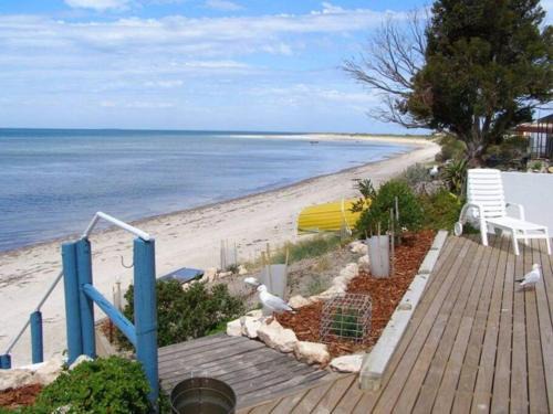 Melville House | St Helens Beachfront