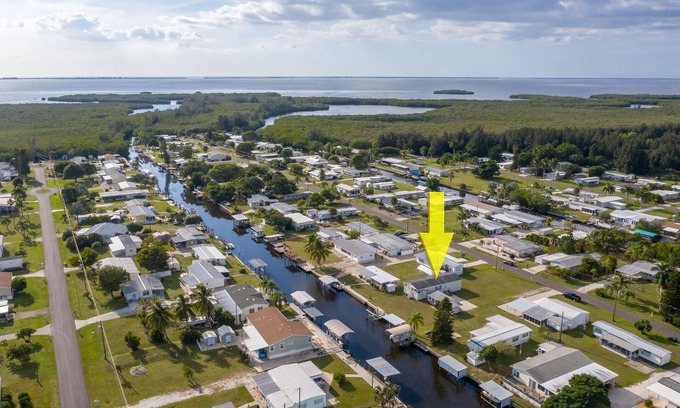 Flamingo Bay House | St James City- on saltwater canal in Flamingo Bay, minutes to main water
