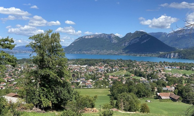 Saint-Jorioz House | ST JORIOZ, Spacieuse Villa, Vue lac, 6000M2 de terrain 16 PERS.
