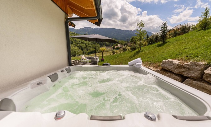 Saint-Jorioz Villa | ST JORIOZ - Villa Altaia, quiet and mountain view