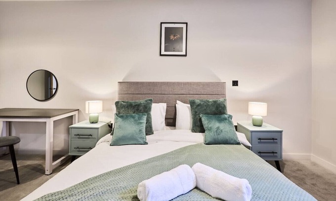 Birmingham City Centre Apartment | St Paul's Square | Jewellery Quarter