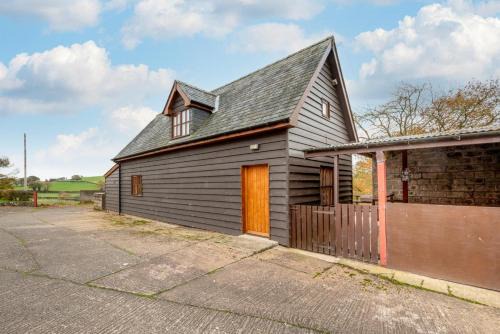 Llanfair Caereinion House | Stabal y Copa