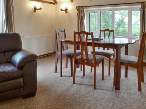 Foxley House | Stable Cottage 8 - Ukc3747