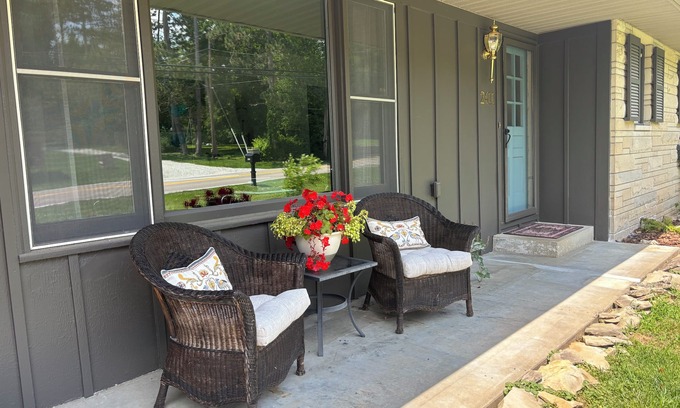 Bloomington House | Stadium Stroll Main Level: Walk to the Big Game! +Lotus Special
