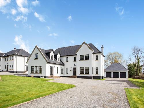 Kirkhill House | Stag Manor