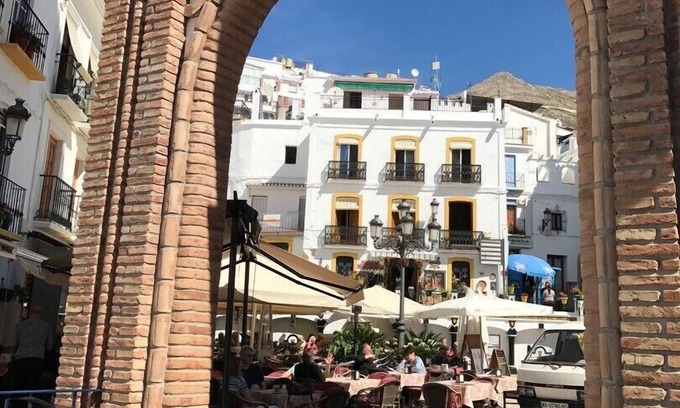 Competa Hotel | Standard double room with bathroom, air conditioning, free Wifi, Smart TV