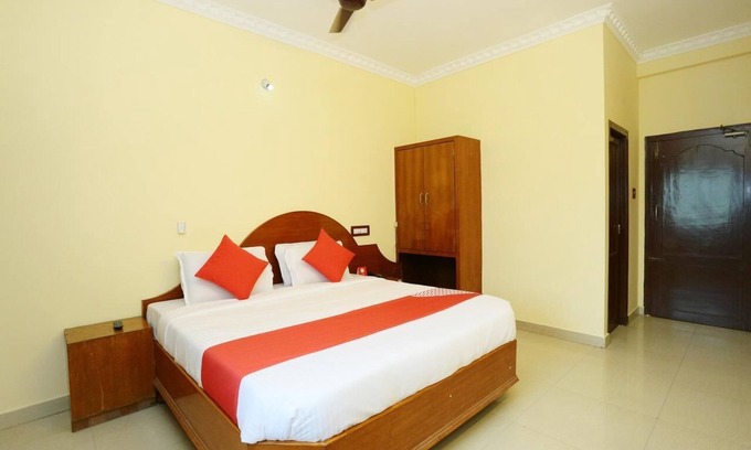 Kanyakumari House | Standard Rooms, Near Sunset Point stay