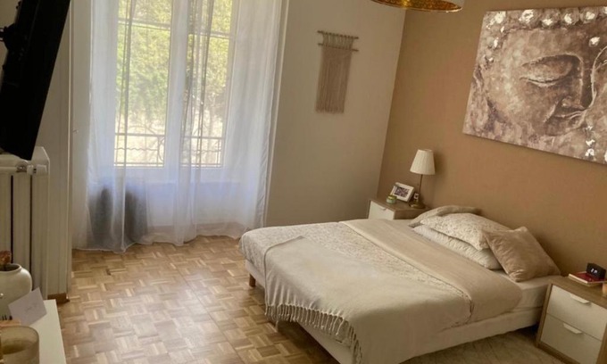 Lausanne Apartment | Standing apartment in Lausanne