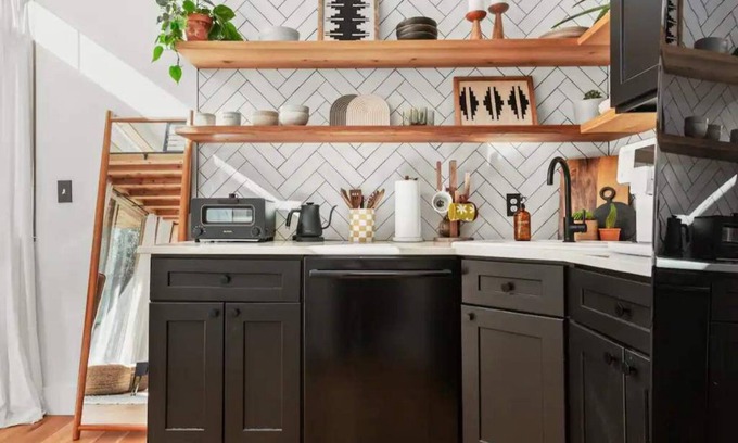 Hendersonville House | Star Sky-Boho Rustic Tiny Home With Hot Tub 20 Minutes From Asheville