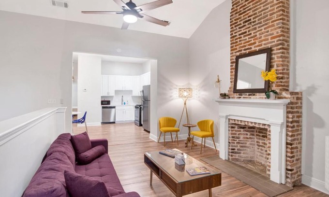 Central Business District Apartment | Stars on State in the Heart of Downtown Historic District