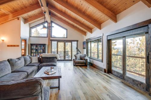 Tahoe Village House | Stateline Mountain Cabin 3 Mi to Heavenly Resort