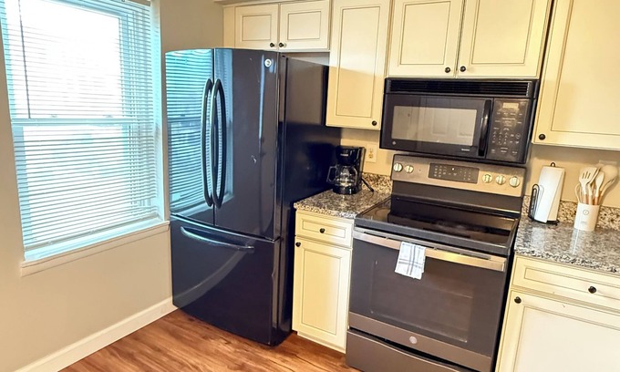 Perry Hall House | Stay a While - Stylish & Comfortable 2 Bedroom 1.5 Bath Near White Marsh Mall