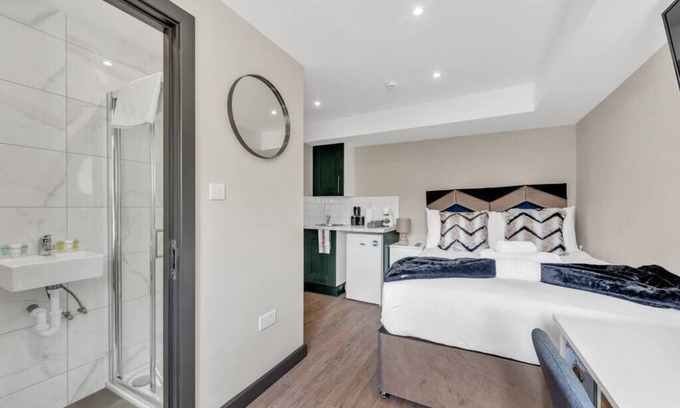 Shacklewell Apartment | Stay and Explore: Convenient Studio - Prime Location