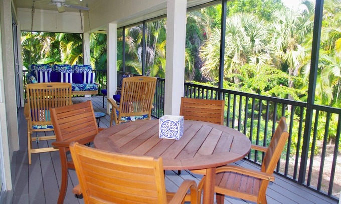 Sanibel Condo | Stay at the gorgeous Chez Shells & find seashells! 71 yards to beach - heated...