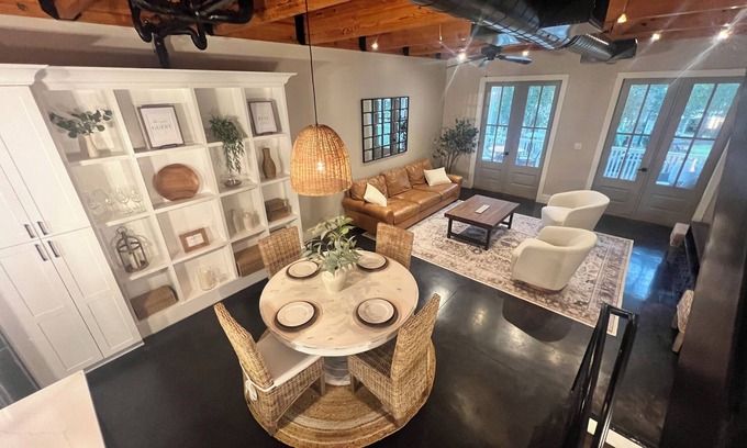 Beaufort House | Stay Awhile in Habersham