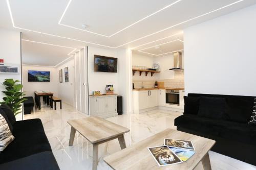 South Shore Apartment | STAY BY THE SEA Deluxe Apartment