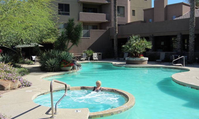 Kierland Condo | Stay in North Scottsdale's finest, The Landmark in Kierland.