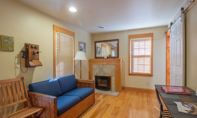 Ohiopyle Apartment | Stay In Ohiopyle & Relax in Town Near The GAP Trail, Hot Tub