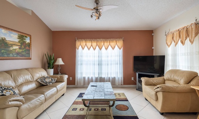 Orlando House | Stay in Style near Thrills: House near Theme Parks & Downtown Fun!