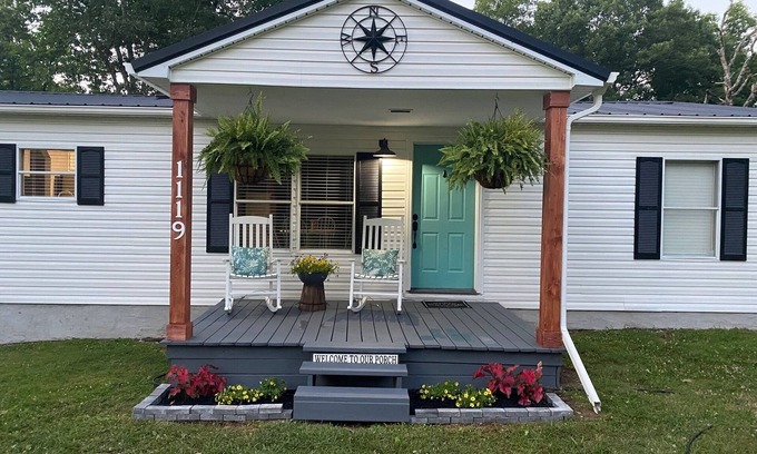 Soddy-Daisy House | STAY ON BEAUTIFUL MOWBRAY MOUNTAIN- HIKING, KAYAKING, GOLF, ROCK CLIMBING