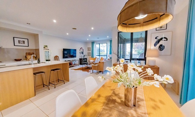 Wantirna South House | StayAU 4BR Designer Home in Knox