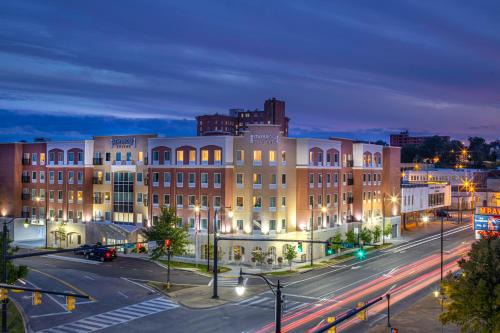 Montgomery Hotel | Staybridge Suites Montgomery - Downtown by IHG
