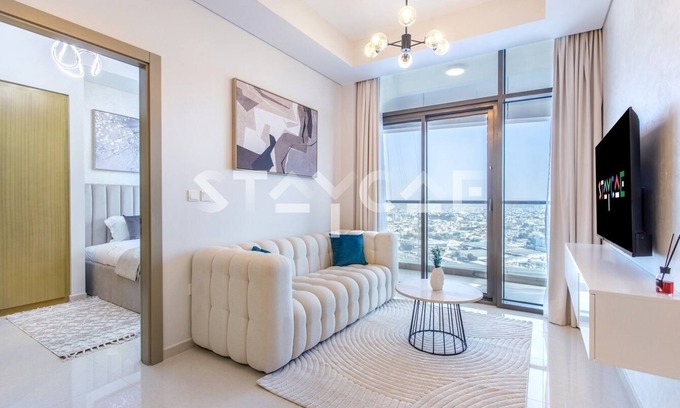 Al Safa Apartment | Staycae Holiday Homes: 2-Bedroom Family Friendly, Aykon C- Business Bay