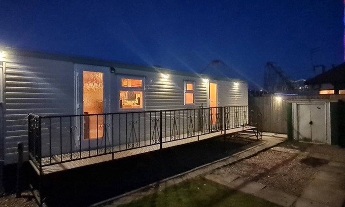 Ingoldmells House | Staycation 6 Berth Opposite Fantasy Island Ingoldmells Skegness