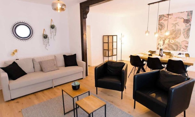 Stadtmitte/Neustadt House | Staylight City House | 2 apartments | 10 people