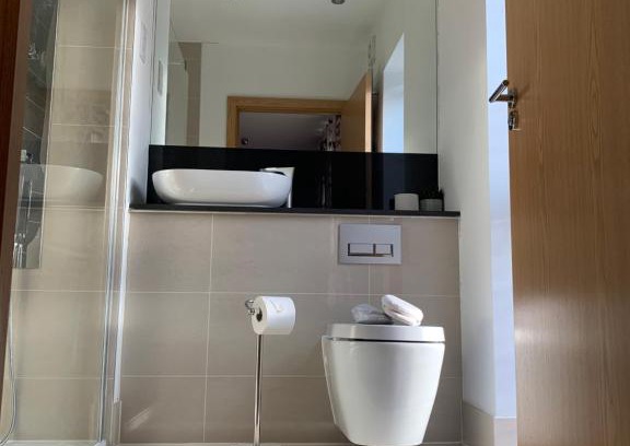 Peterborough House | Stays of Waters