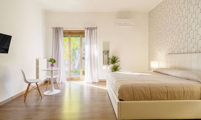 Municipio 2 Apartment | Stella - Urban Oasis of Contemporary Style