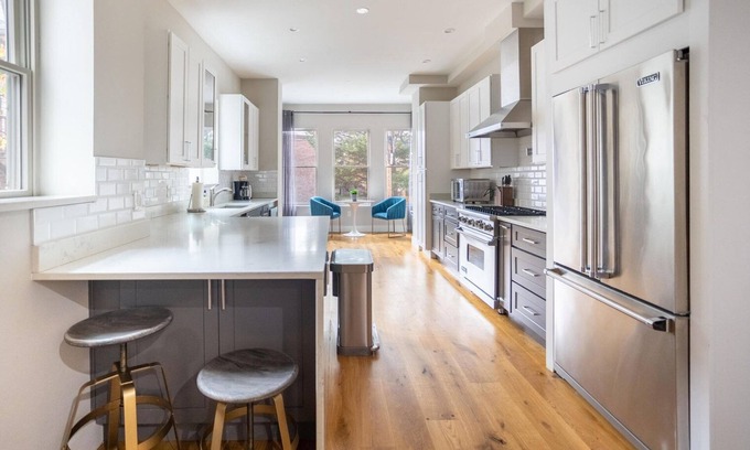 Lanier Heights House | Stellar Mount Pleasant 3BR w/W/D, nr Metro Station & Zoo, by Blueground