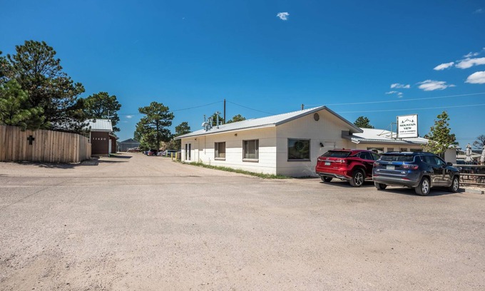 Colorado Springs Cabin | Steps from Mountain View Cafe! 2 bedroom attached cabin w/fenced private yard!