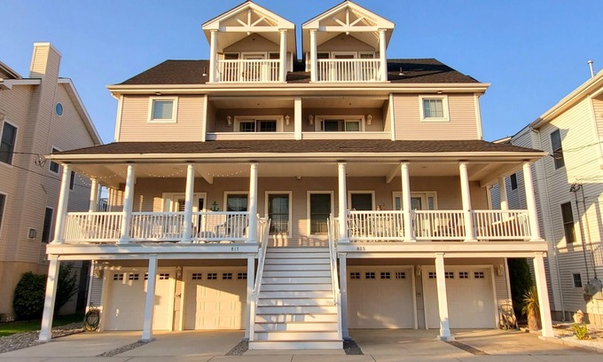 North End House | Steps from the beach- family friendly convenience sleeps 10 close to everything!