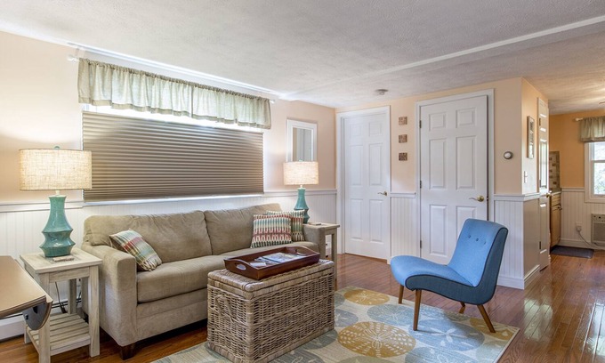 Ogunquit Apartment | Steps to Perkins Cove, Ogunquit, ME