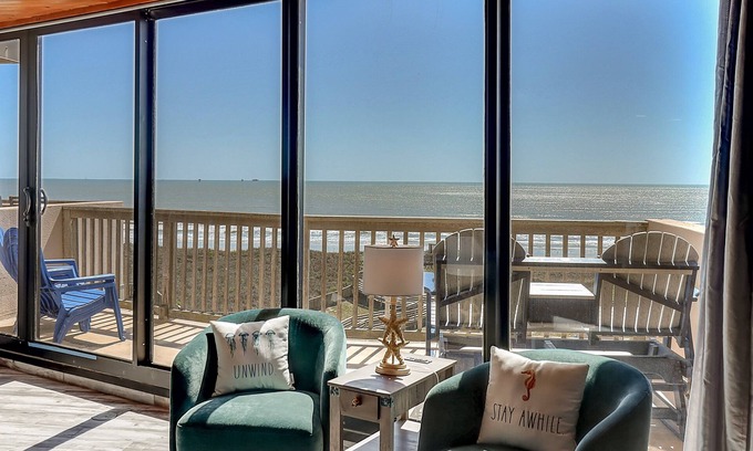 Port Aransas Condo | Steps To The Sea | Penthouse with Ocean Views