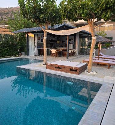 Saronida House | Stergiou Luxury Apartments με κοινη πισινα