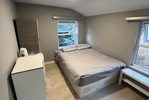 Shepherd's Bush House | Sterne Street