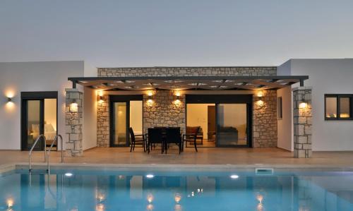 Kimouriotis Villa | Sternes Tropicana Executive Villa with pool, by Comfortbnb
