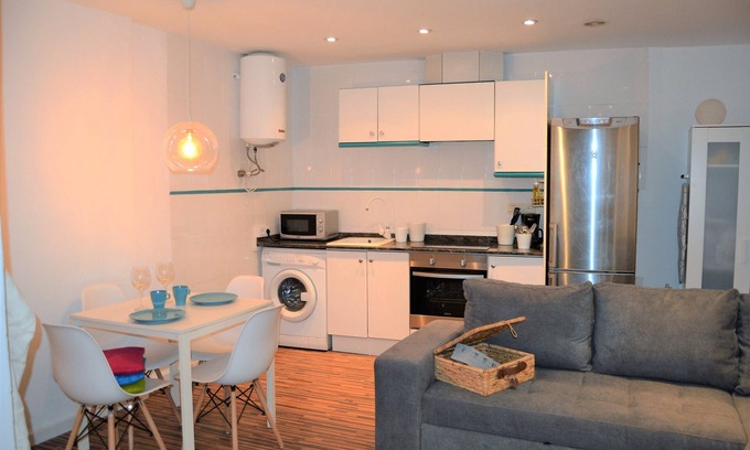 Barrio del Carmen House | Stilish one bedroom apartment in the heart of El Carmen