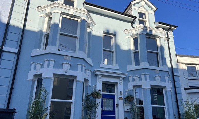 Brixham House | STILL WATERS, pet friendly, character holiday cottage in Brixham