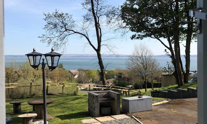 Llanelli Cabin | Still Waters Shepherd's Hut with wonderful sea views