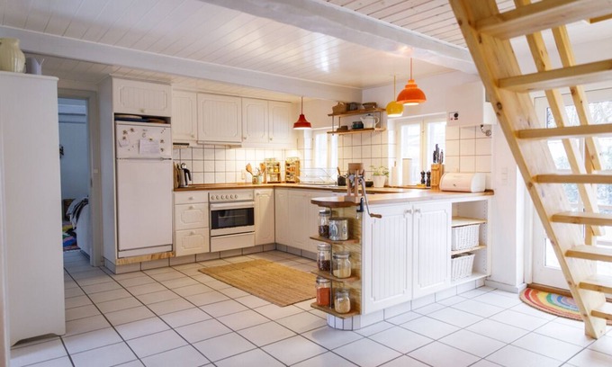 Aeroskobing Cottage | Stokkebyhus - Hygge under the straw roof - on the Danish island Ærø